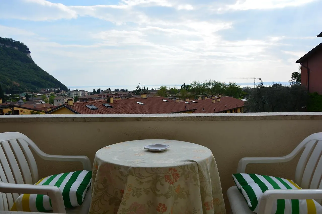 Hotel Giotto Garda  2*, Garda (Verona)