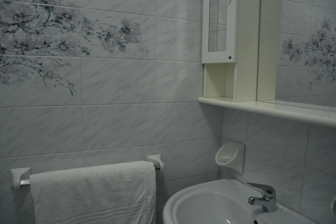 Hotel Giotto Garda  2*, Garda (Verona)