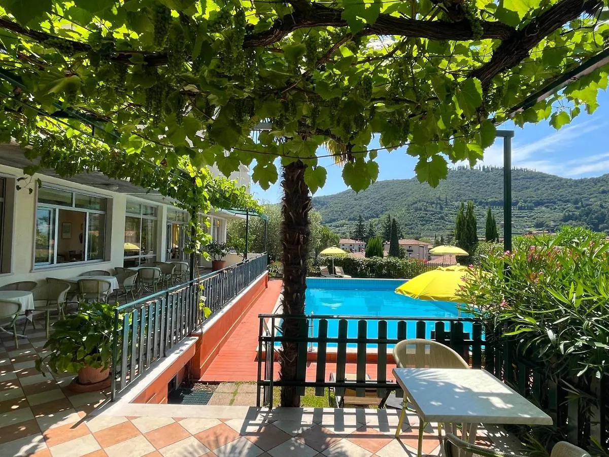 Hotel Giotto Garda   Garda (Verona)
